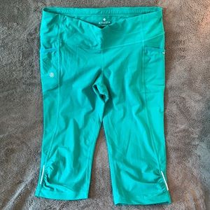 Cropped exercise leggings